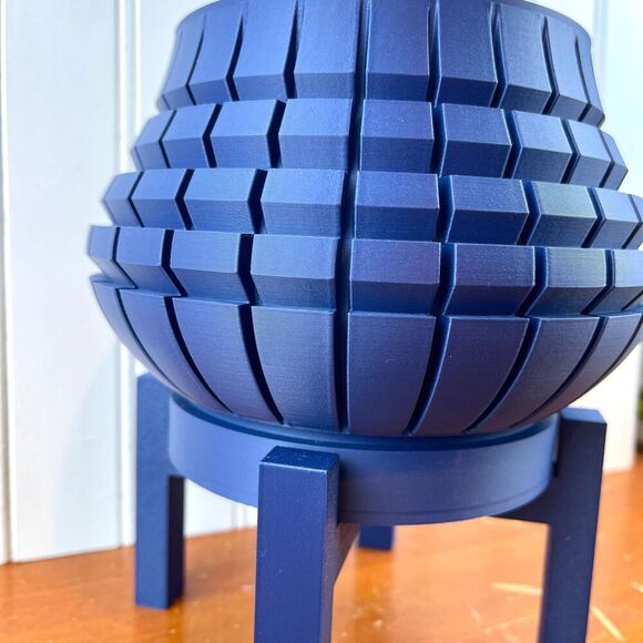 Ivane Indoor Planter Pot w/ Drainage Hole and Drip Tray, Houseplants - Picture 5 of 10